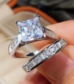 "2-Piece Women’s Engagement Diamond Ring Set – Shiny Alloy with Imitation Zirconia, Perfect for Weddings, Parties & Gifts" - Image 3