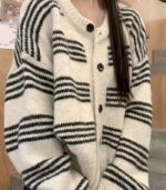 Women's Oversized Vintage Sweater – Soft Beige & Black Striped Cardigan with Round Neck, Relaxed Fit, All-Season Cozy Pullover