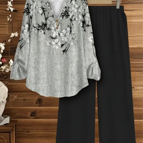Women’s Elegant Floral Print Two-Piece Set – Chic Casual Suit with Printed Top and Solid Color Pants, Perfect for Daily Wear or Semi-Formal Occasions