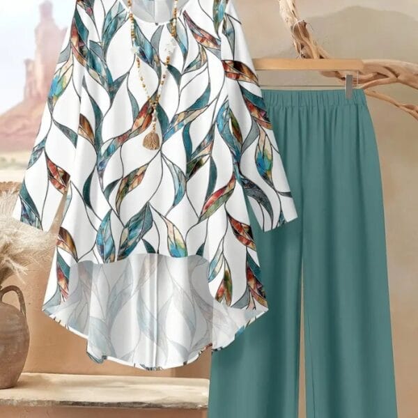 Women’s Casual Elegant Two-Piece Set – Loose Long Sleeve Top and Leaf Print Pants, Stylish Outfit for All Seasons